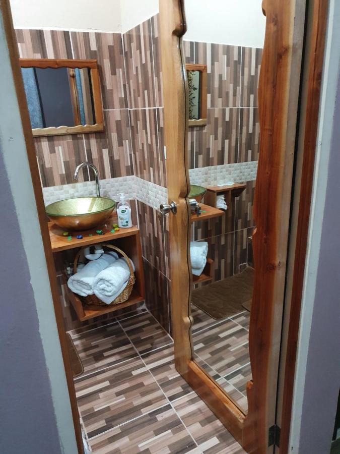 Mesmerize Guest House Порт-Антонио Экстерьер фото