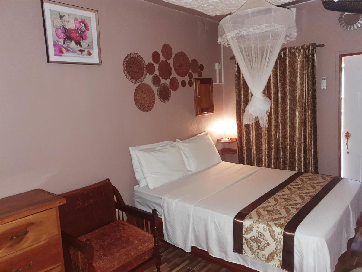 Mesmerize Guest House Порт-Антонио Номер фото